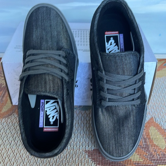 Vans WMNS Skate Chukka Low
Black/Grey/Denim
VN0A4BX45BR
Sneakers - Picture 12 of 16